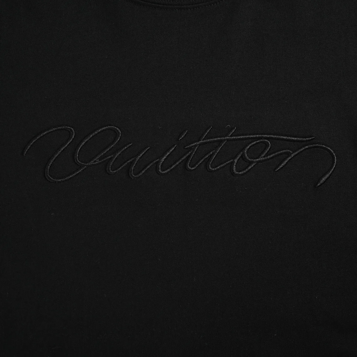Louis Vuitton/Louis Vuitton long sleeves with cursive signature letters embroidered on the chest